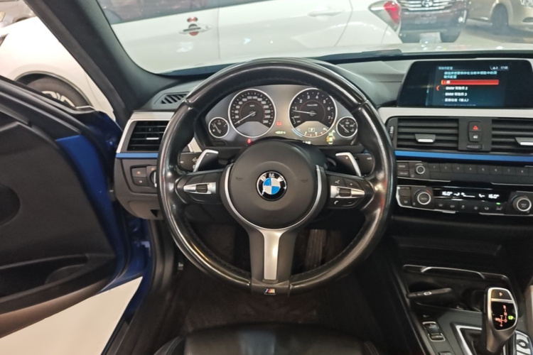 BMW 3 Series 2018 #15 BMW 3 Series 2018 car image #15