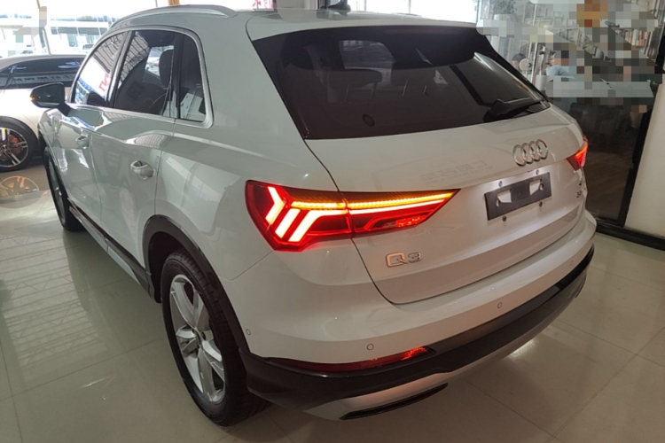 Audi Q3 2023 #5 Audi Q3 2023 car image #5