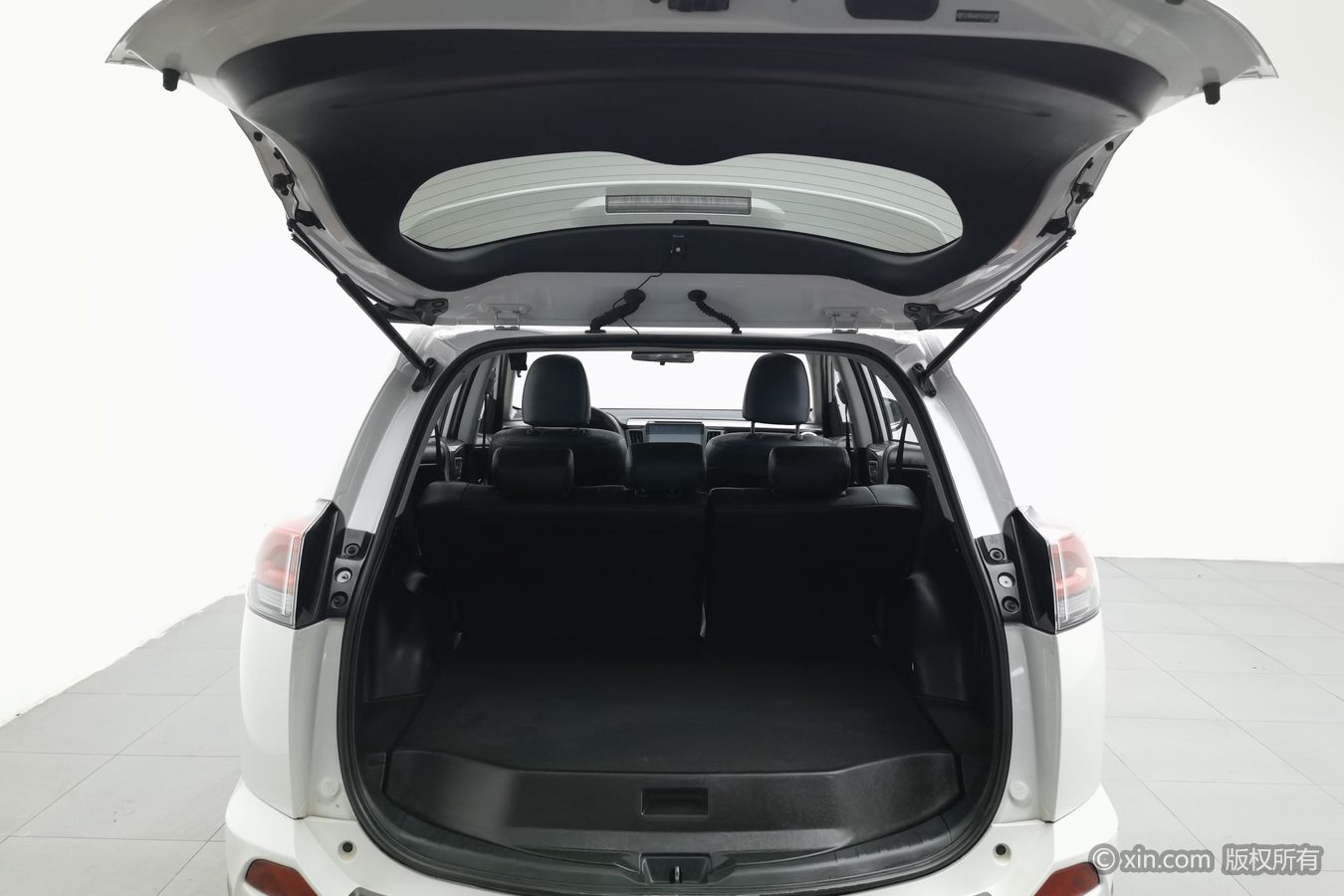 Toyota RAV4 2017 #17 Toyota RAV4 2017 صورة سيارة #17