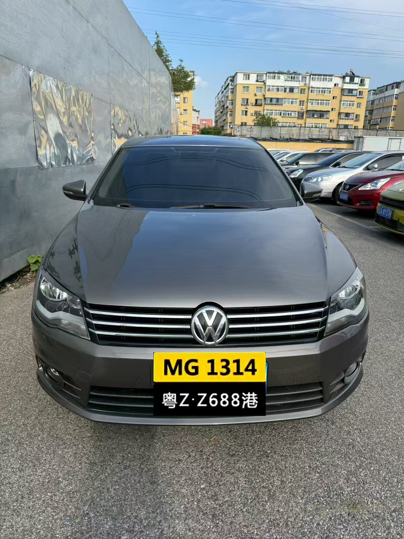 Volkswagen Bora 2013 car image 