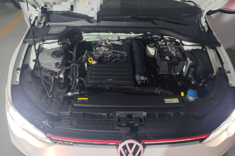 Volkswagen Golf 2023 car image #20