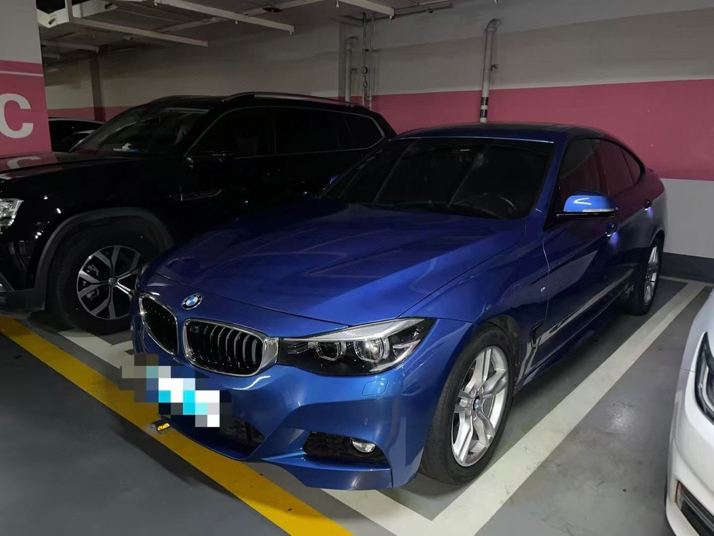 BMW 3 Series GT 2018 BMW 3 Series GT 2018 car image