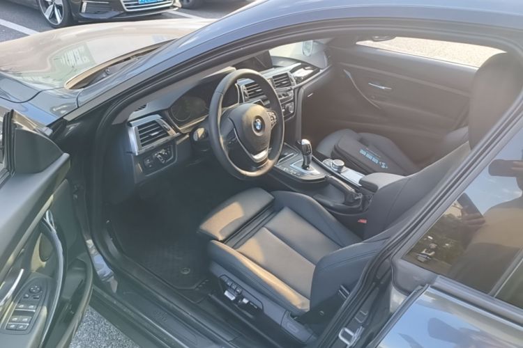 BMW 3 Series GT 2019 car image #16