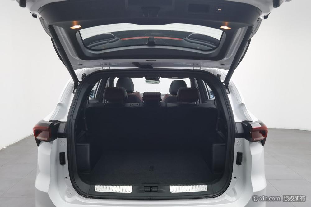 Jetour X70 PLUS 2021 car image #24
