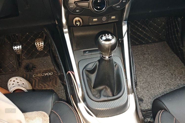 BYD Yuan 2016 #16 BYD Yuan 2016 car image #16