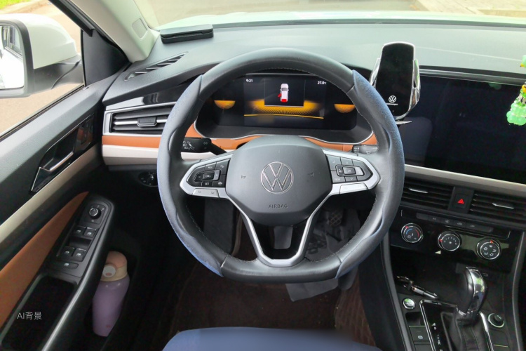 Volkswagen Bora 2023 car image #12