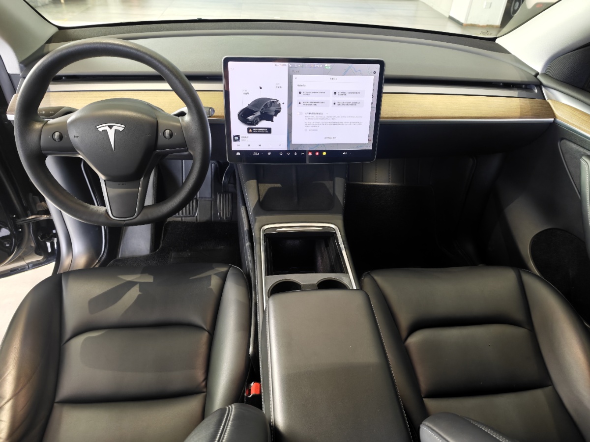 Tesla Model Y 2021 #5 Tesla Model Y 2021 car image #5