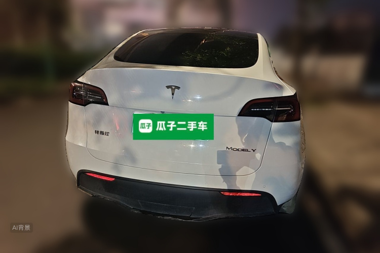 Tesla Model Y 2023 immagine di auto #6