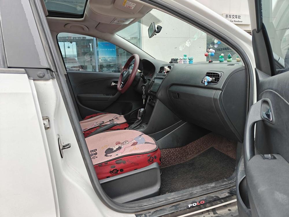 Volkswagen Polo 2019 car image #18