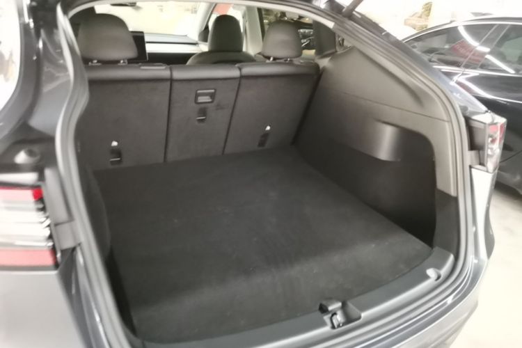 Tesla Model Y 2023 #19 Tesla Model Y 2023 car image #19