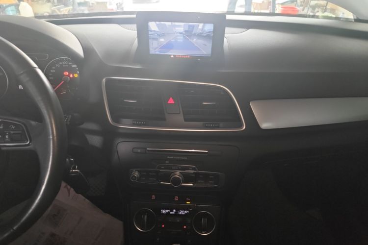 Audi Q3 2017 #13 Audi Q3 2017 car image #13