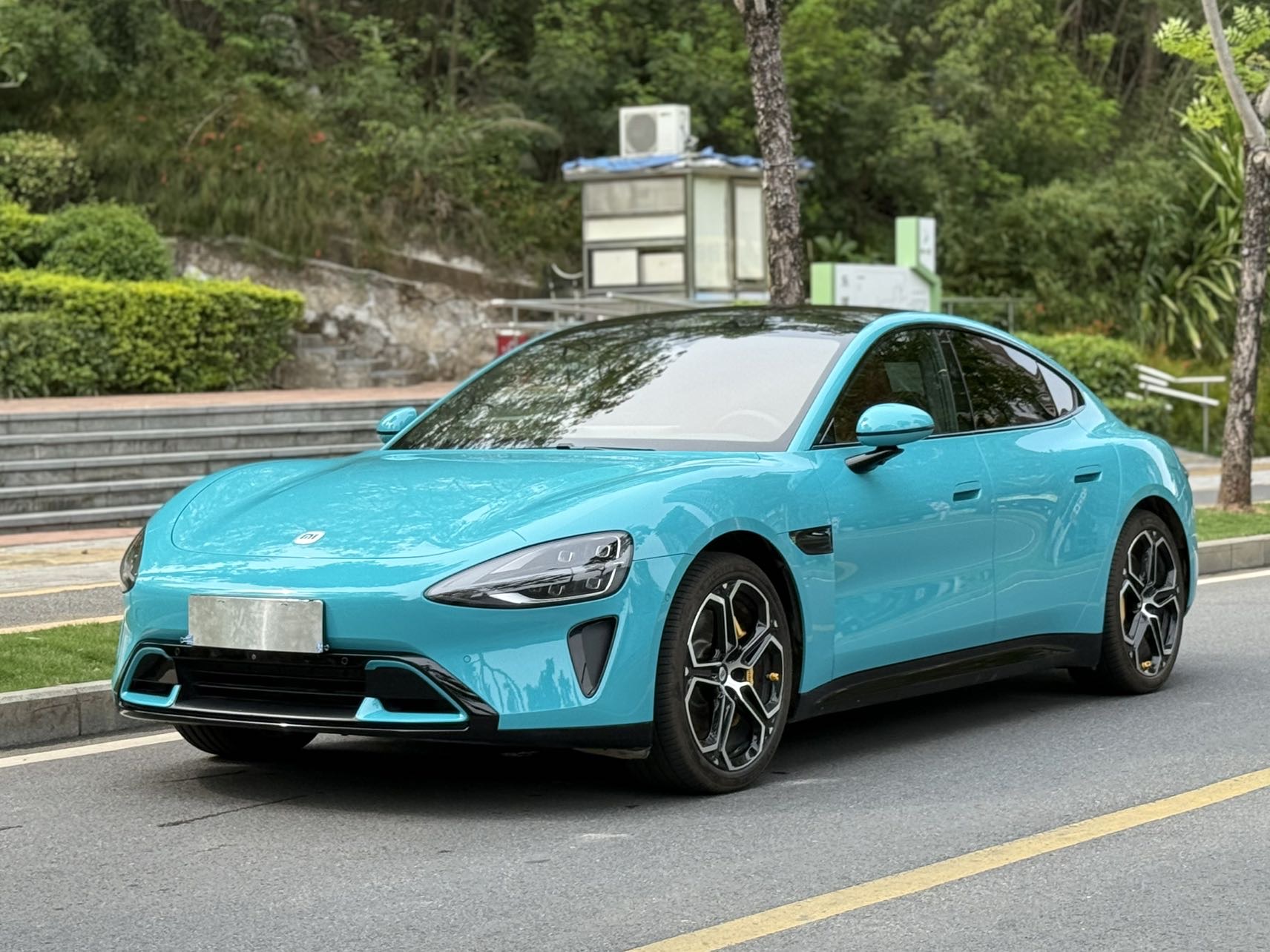 MI SU7 2025 car image 