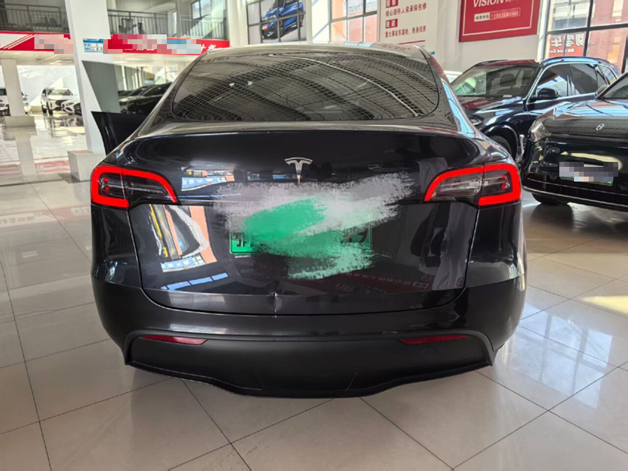 Tesla Model Y 2024 #4 Tesla Model Y 2024 صورة سيارة #4