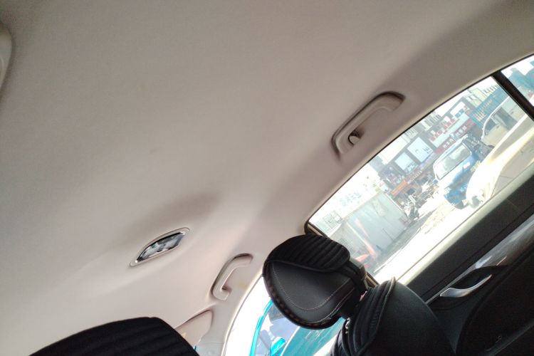 GEELY Emgrand 2019 imagen de coche #18