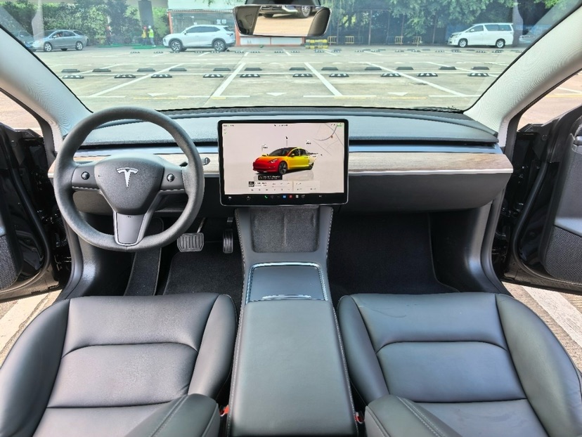 Tesla Model 3 2022 car image #4