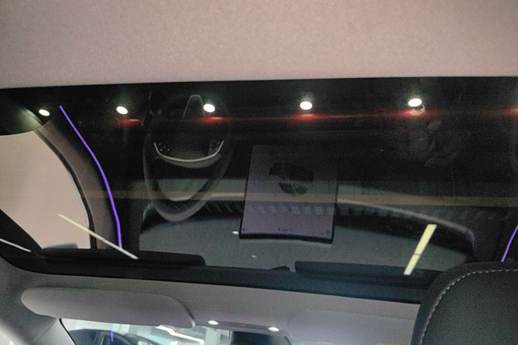 Tesla Model 3 2025 #18 Tesla Model 3 2025 car image #18