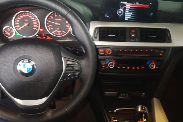BMW 3 Series GT 2016 #10 BMW 3 Series GT 2016 car image #10