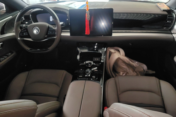 BYD Han 2022 car image #10
