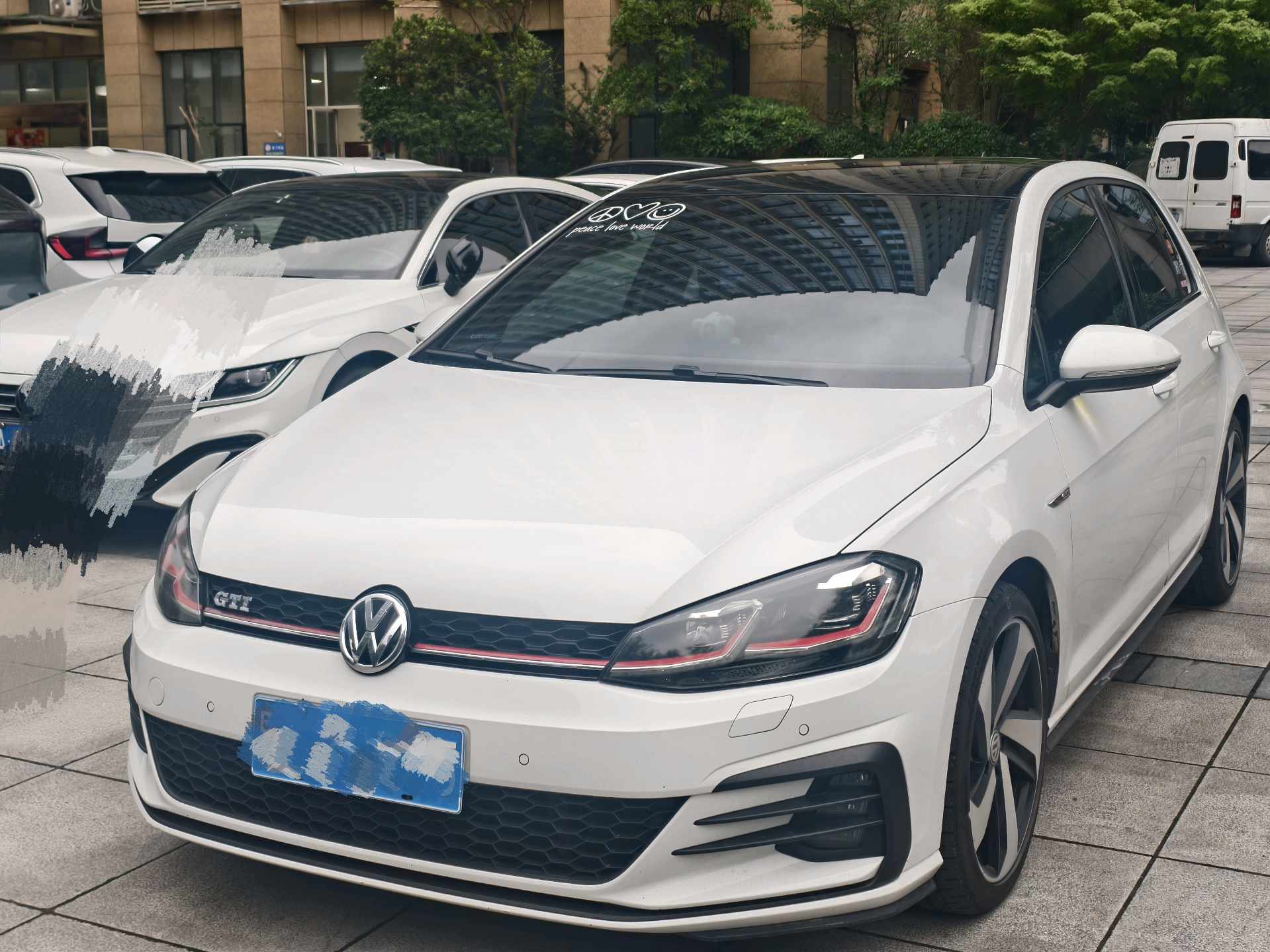 Volkswagen GolfGTI 2018 car image 