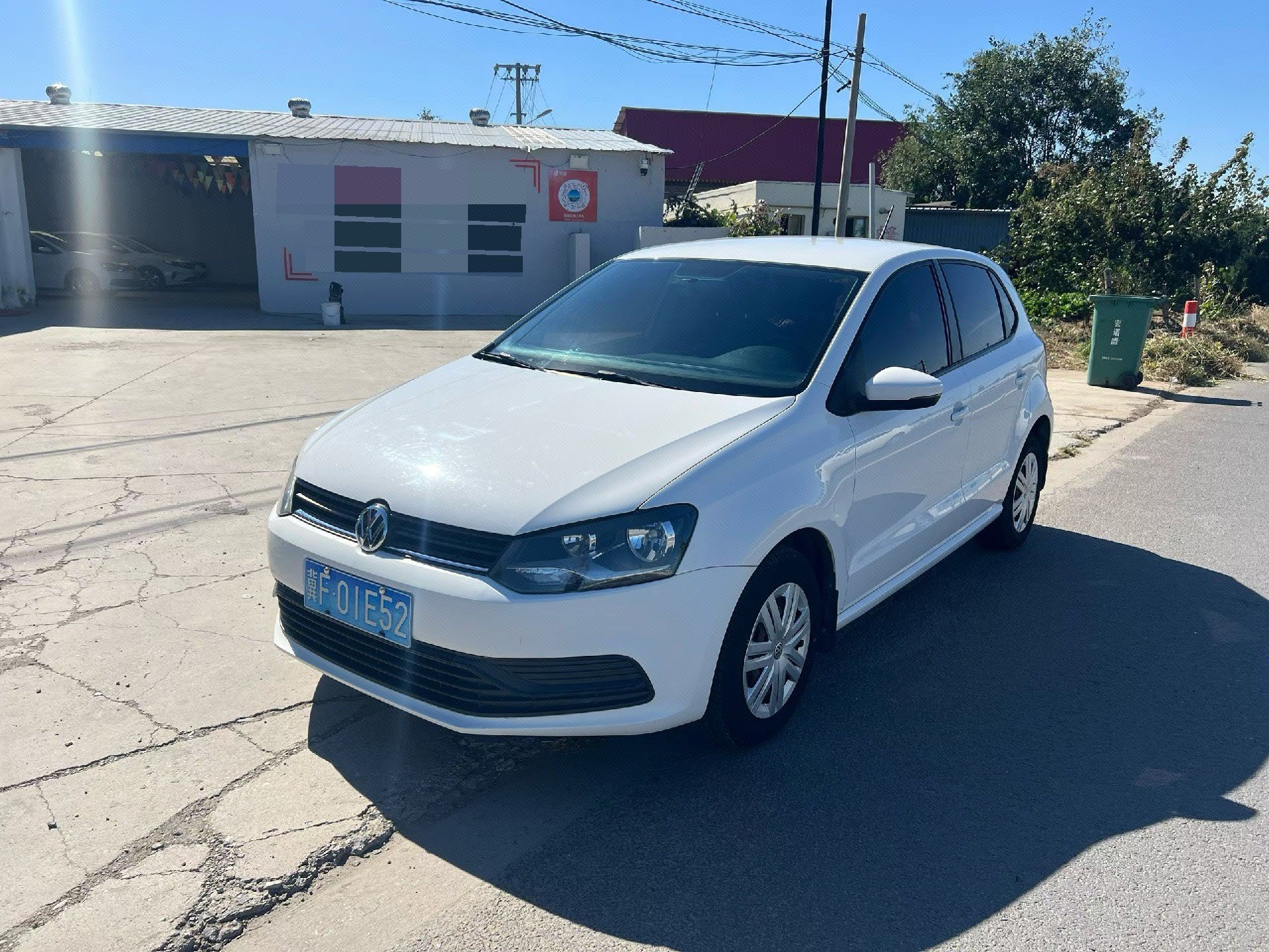 Volkswagen Polo 2016 car image 