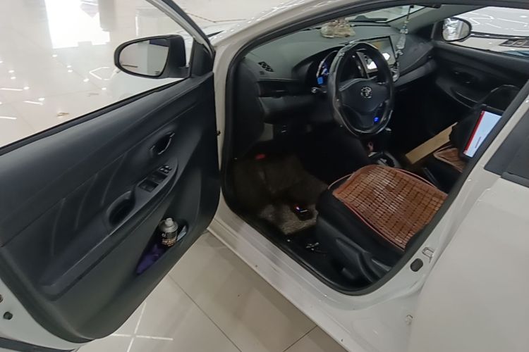 Toyota Vios 2018 car image #16