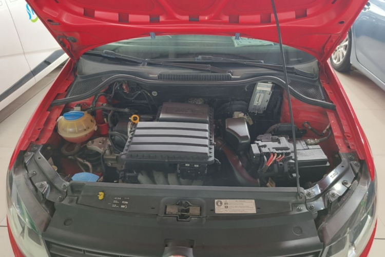 Volkswagen Polo 2015 car image #20