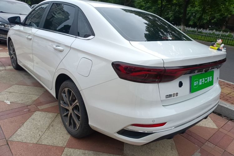 GEELY Emgrand 2024 image de voiture #5