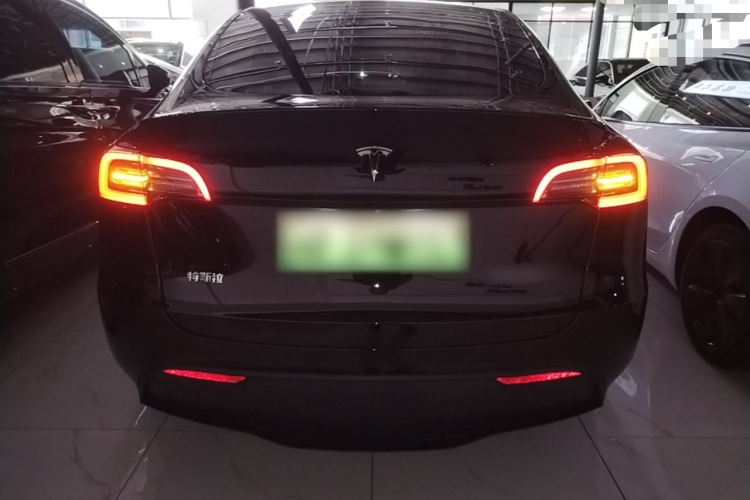 Tesla Model Y 2022 #6 Tesla Model Y 2022 immagine di auto #6
