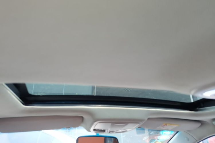 GEELY Emgrand 2016 car image #18
