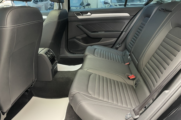 Volkswagen Magotan 2024 immagine di auto #9