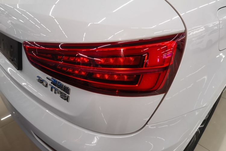 Audi Q3 2017 #8 Audi Q3 2017 car image #8
