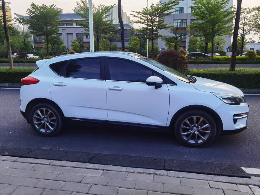 GEELY Emgrand GS 2018 car image #3