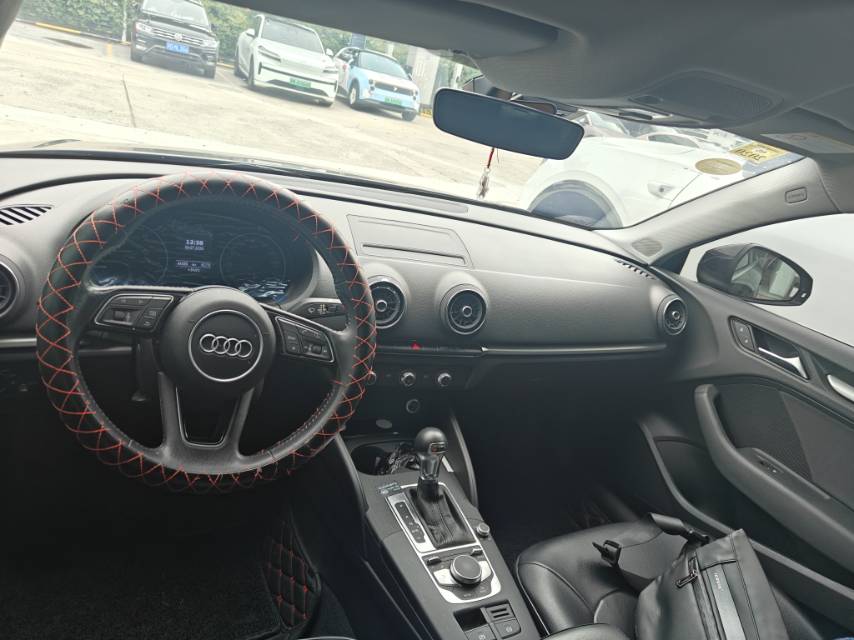 Audi A3 2018 car image #5