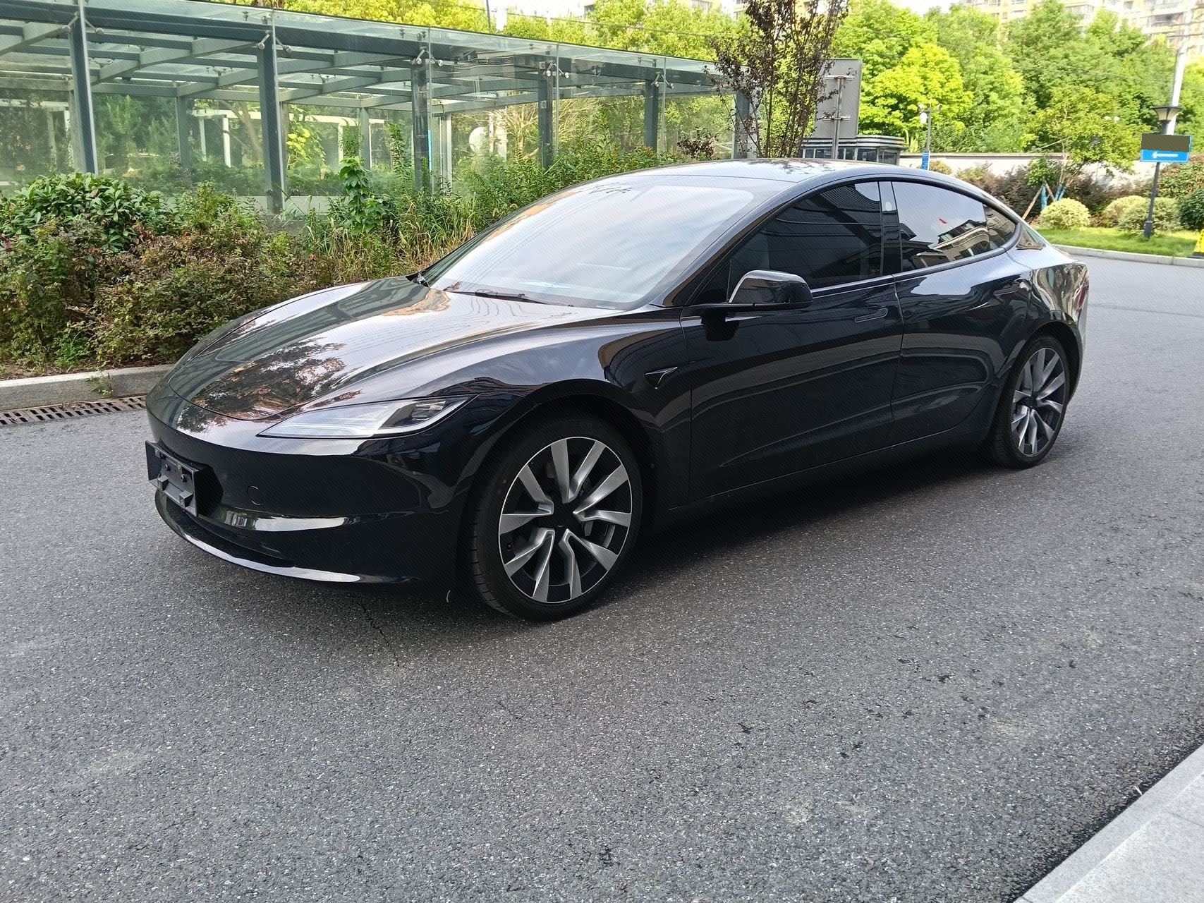Tesla Model 3 2025 car image 