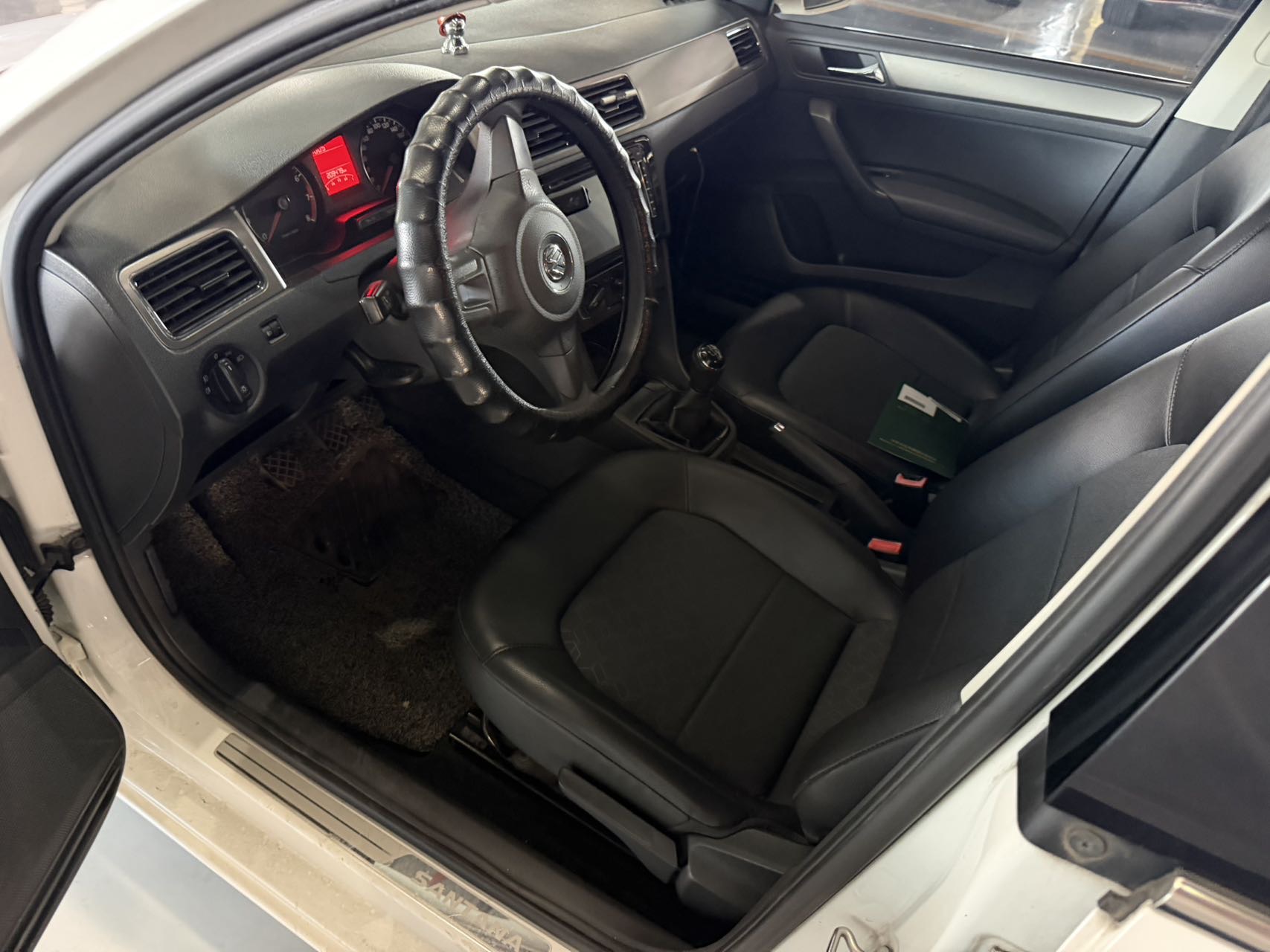 Volkswagen Santana 2014 car image #7