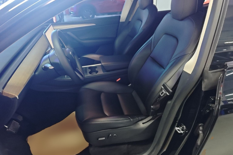 Tesla Model Y 2022 #15 Tesla Model Y 2022 car image #15