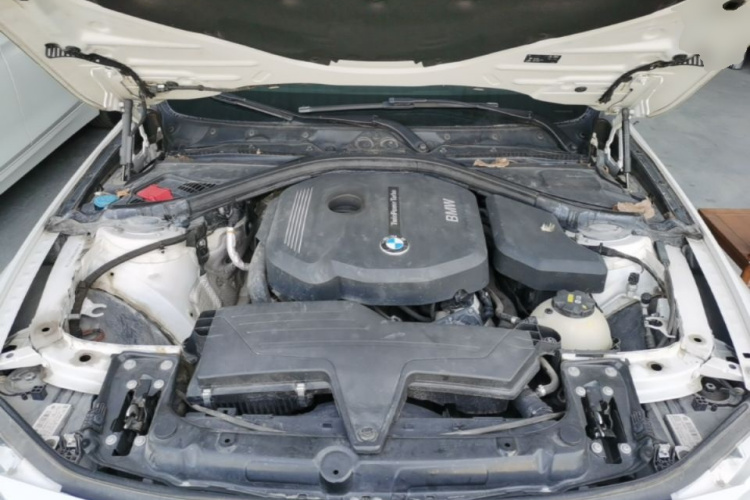 BMW 3 Series 2017 car image #29