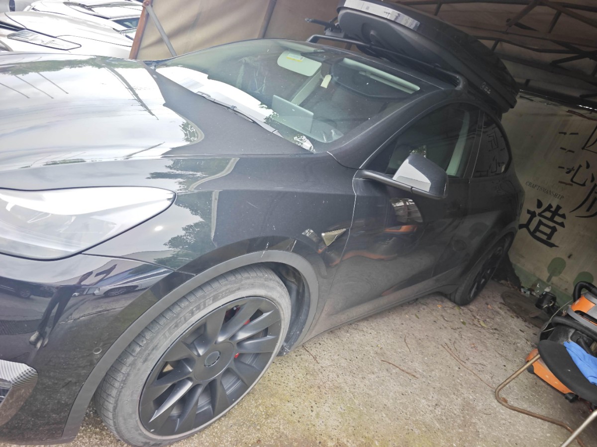 Tesla Model Y 2021 #2 Tesla Model Y 2021 car image #2
