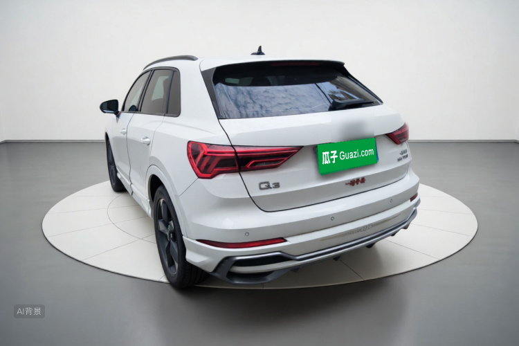 Audi Q3 2020 car image #5