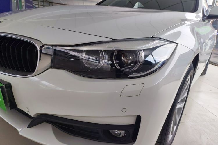 BMW 3 Series GT 2017 #23 BMW 3 Series GT 2017 car image #23