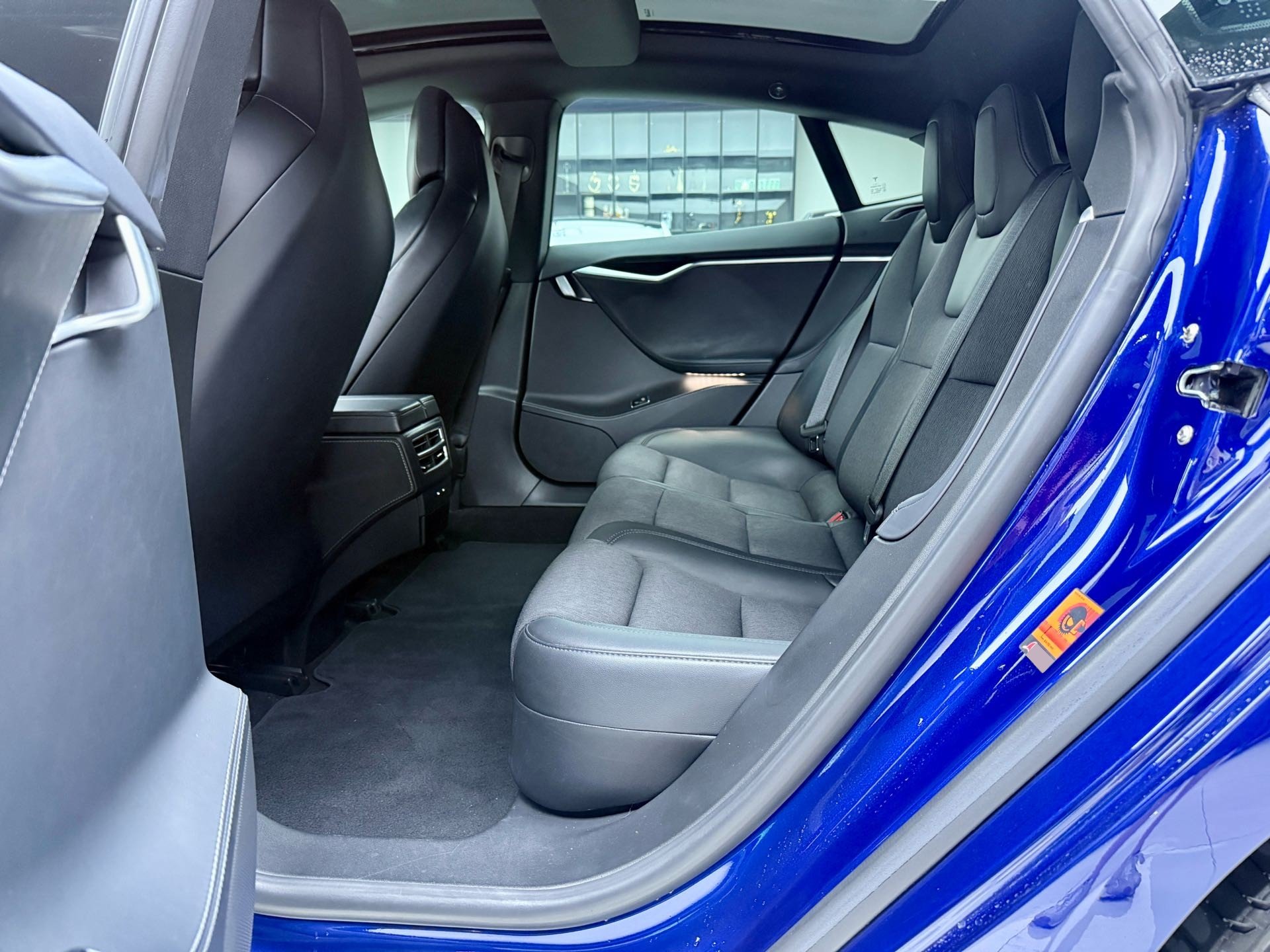 Tesla Model S 2018 #4 Tesla Model S 2018 car image #4