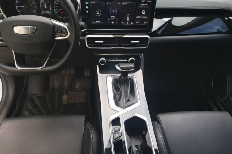 GEELY Coolray 2025 #18 GEELY Coolray 2025 car image #18