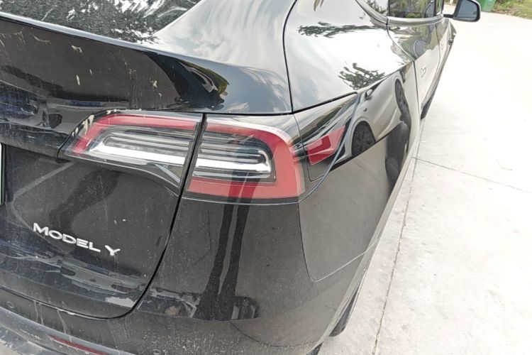 Tesla Model Y 2022 #8 Tesla Model Y 2022 car image #8