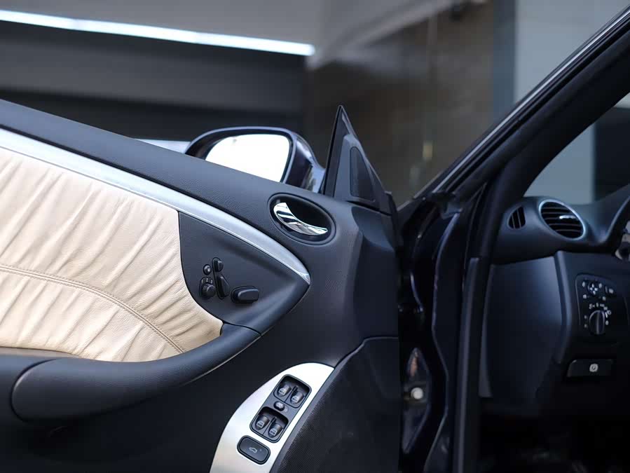 Mercedes-Benz CLK Class 2008 #37 Mercedes-Benz CLK Class 2008 immagine di auto #37