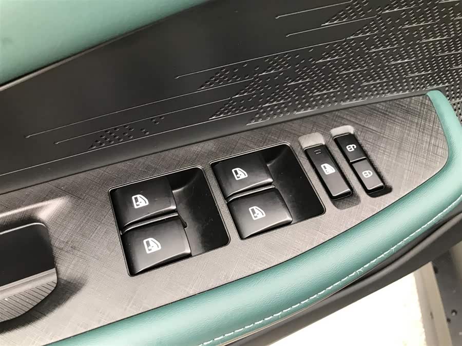 Changan UNI-V iDD 2024 #37 Changan UNI-V iDD 2024 car image #37