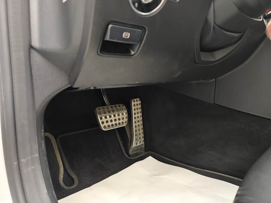 Mercedes-Benz SLC Class 2017 car image #37