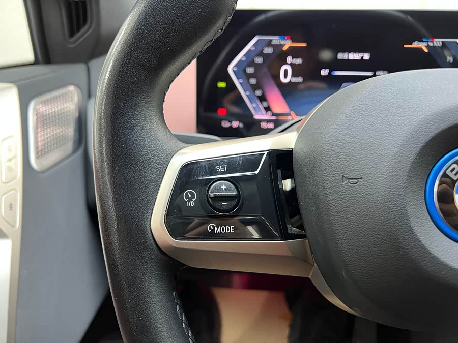 BMW iX M60 2023 car image #37