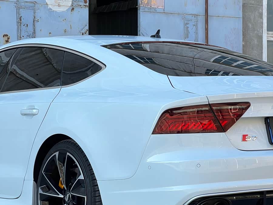 Audi S7 2013 car image #37