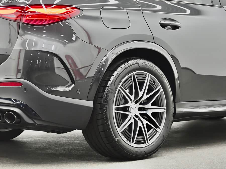 Mercedes-Benz GLC AMG 2025 car image #37