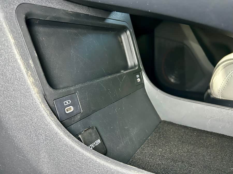 Toyota bZ4X 2022 immagine di auto #37